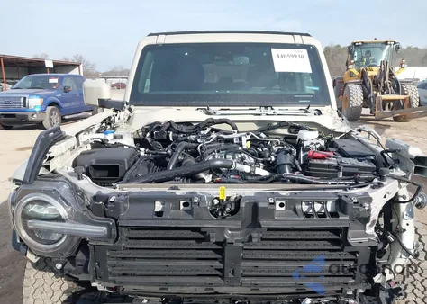 2025 Ford Bronco Outer Banks z USA, uszkodzony, nr VIN 1FMEE8BH3SLB52618